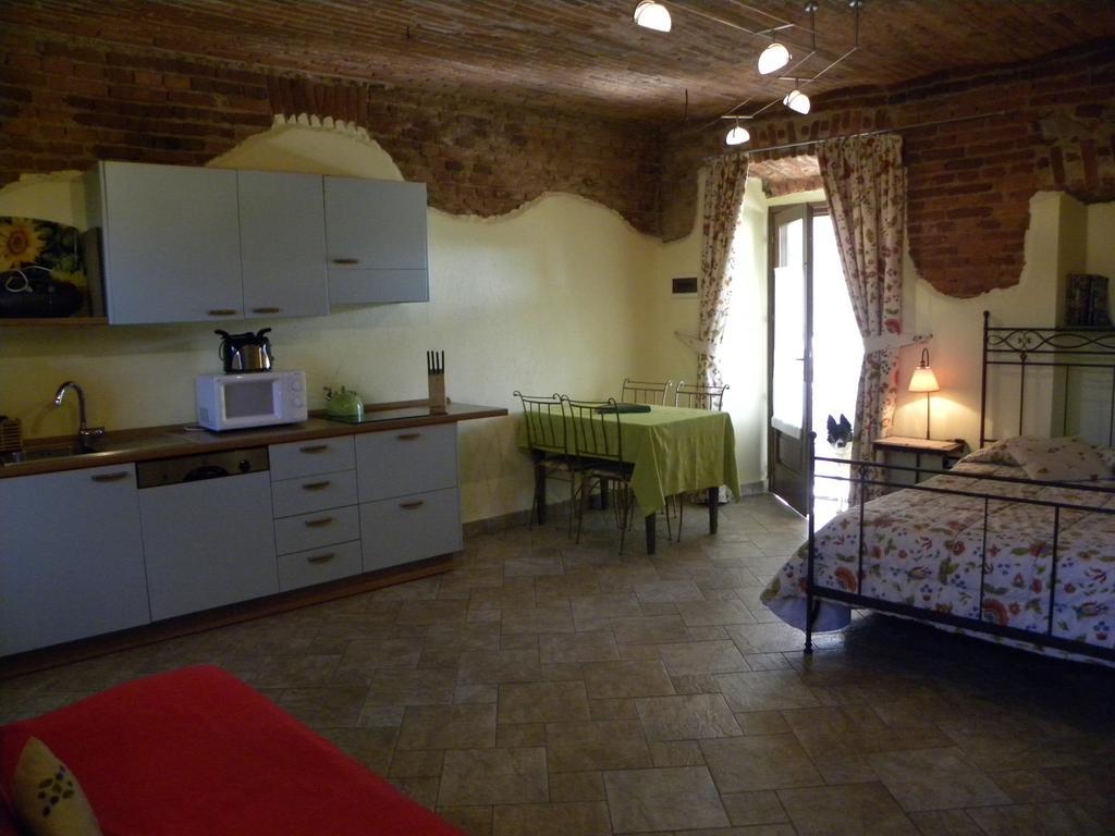 Agriturismo Fano'S Farm Suno ห้อง รูปภาพ