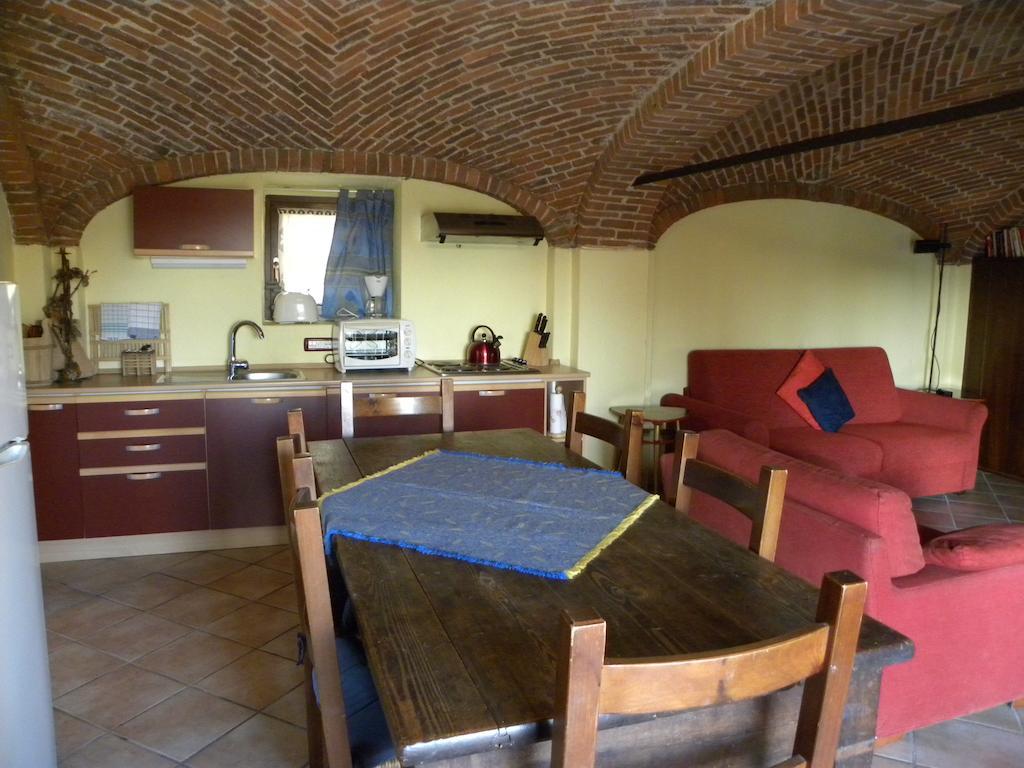 Agriturismo Fano'S Farm Suno ภายนอก รูปภาพ