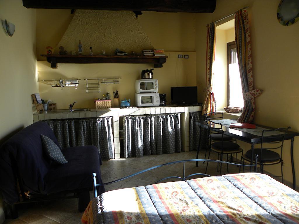 Agriturismo Fano'S Farm Suno ห้อง รูปภาพ
