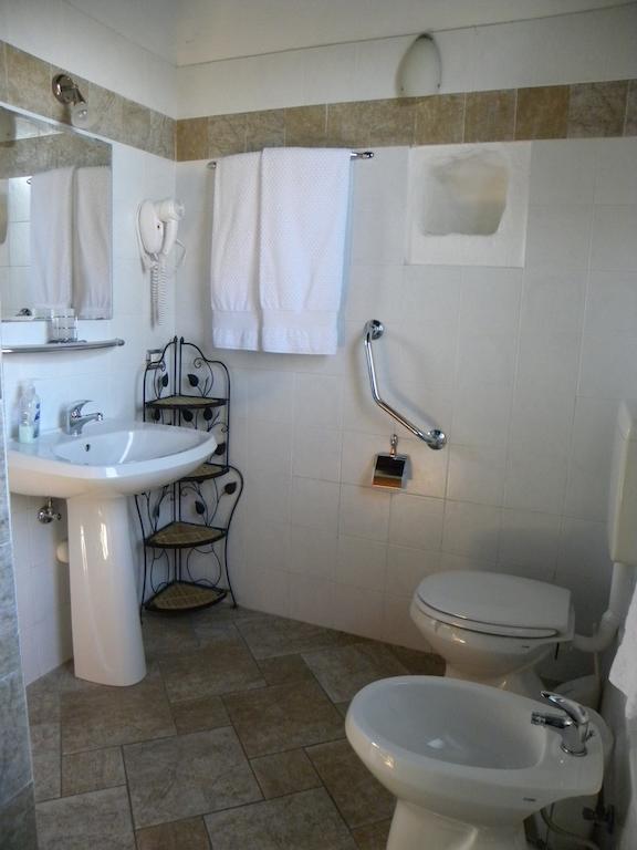 Agriturismo Fano'S Farm Suno ภายนอก รูปภาพ
