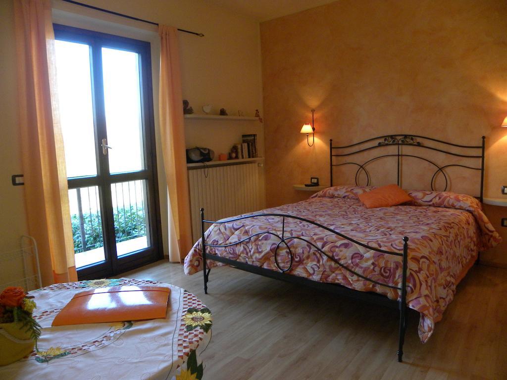 Agriturismo Fano'S Farm Suno ห้อง รูปภาพ