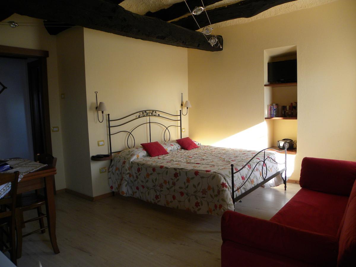 Agriturismo Fano'S Farm Suno ห้อง รูปภาพ