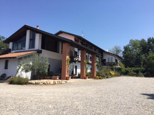 Agriturismo Fano'S Farm Suno ภายนอก รูปภาพ